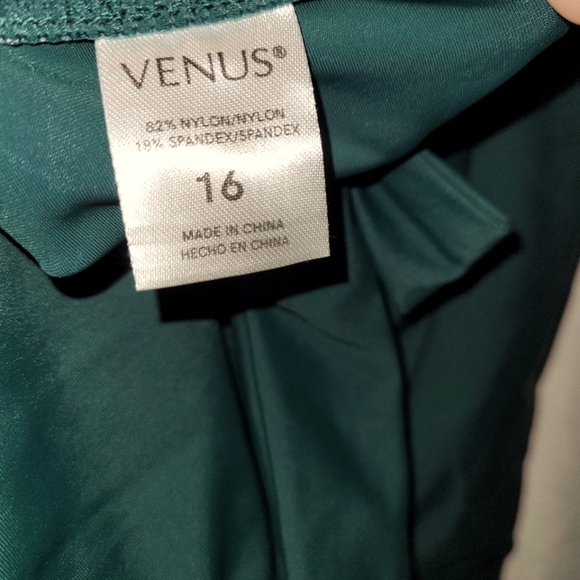 🌟 VENUS full body cutout laceup one piece flattering Swimsuit ties neck size 16 - Picture 2 of 12